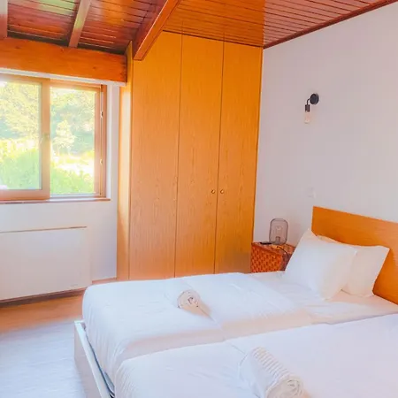 Aldeia Da Graca Casas Com Piscina Em Casa de Férias *
